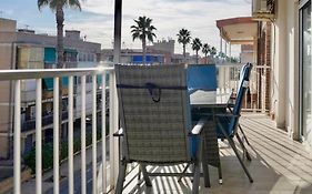Three Bedroom Top Apartment By The Beach